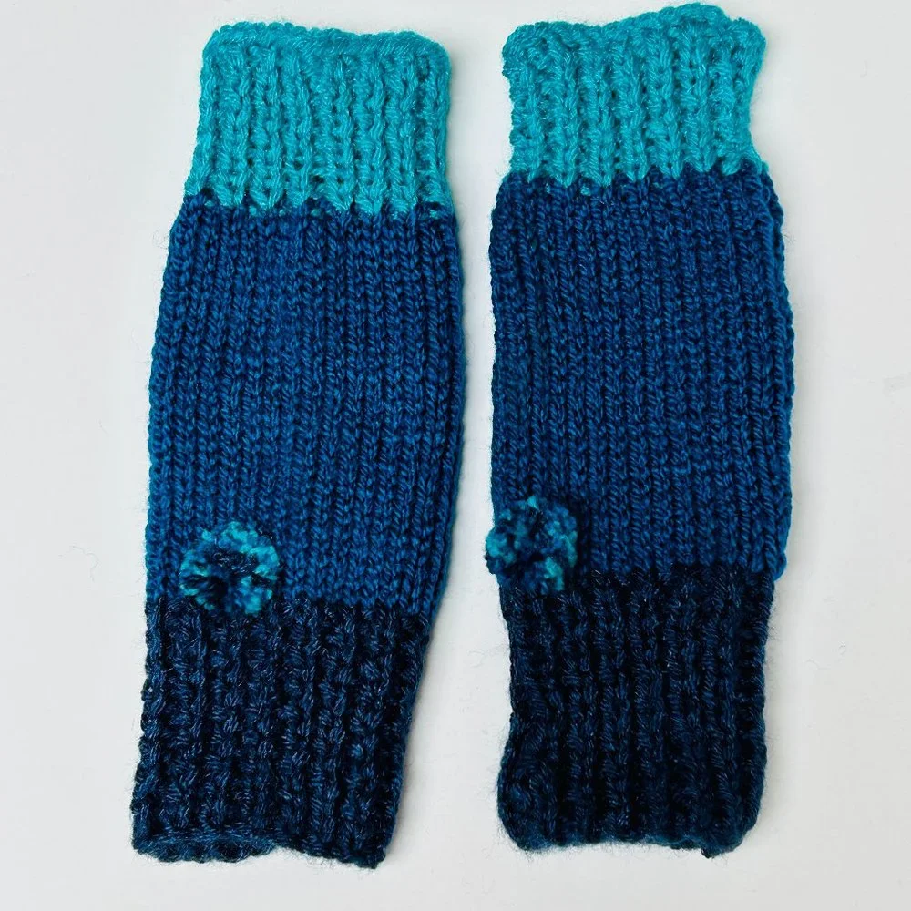 Hand knit Fingerless, Colorblock Gloves/Wrist Warmers with crochet flower